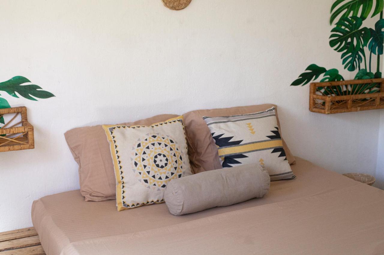 Marshmallow Homestay Ahangama Esterno foto