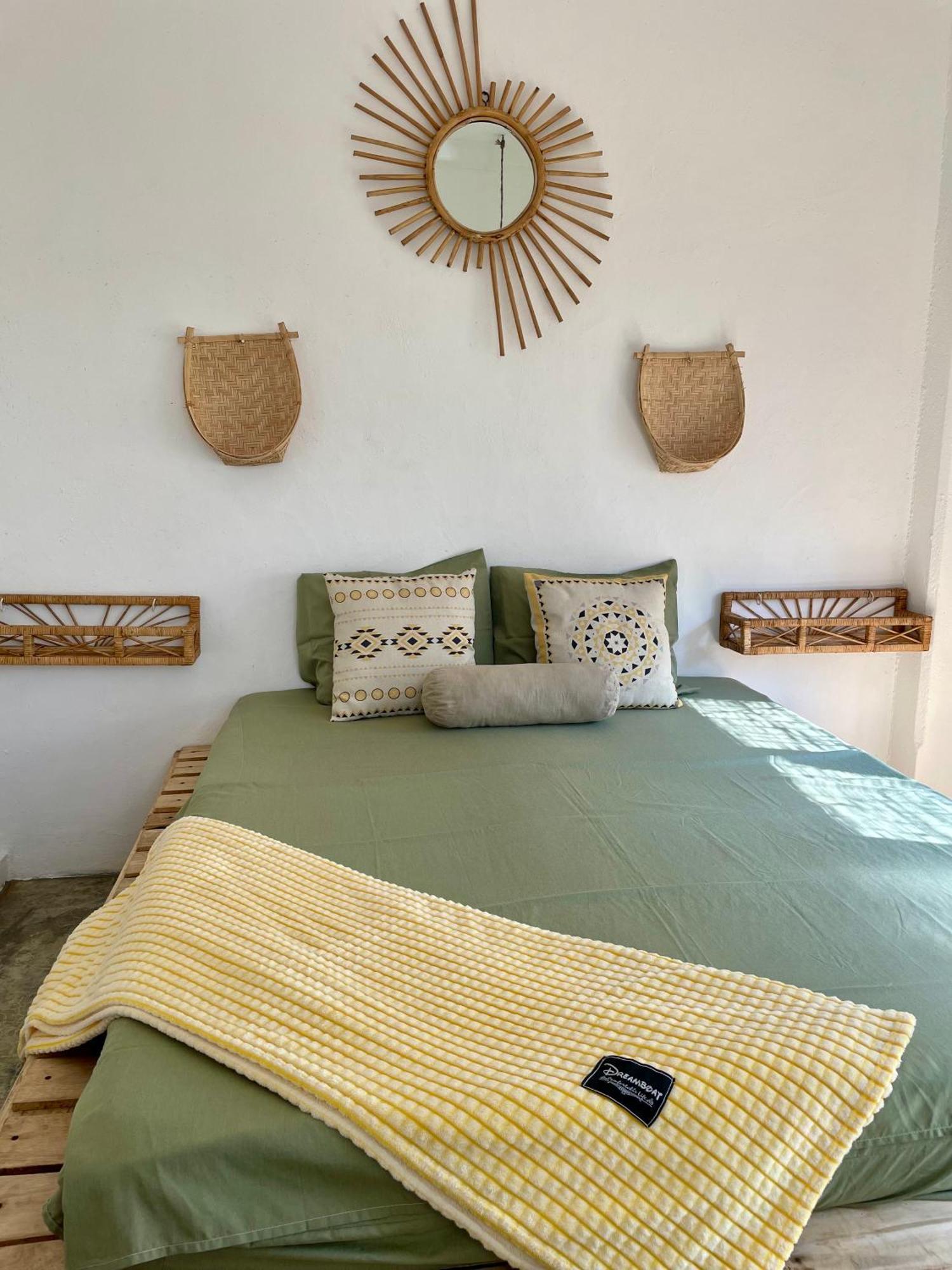 Marshmallow Homestay Ahangama Esterno foto
